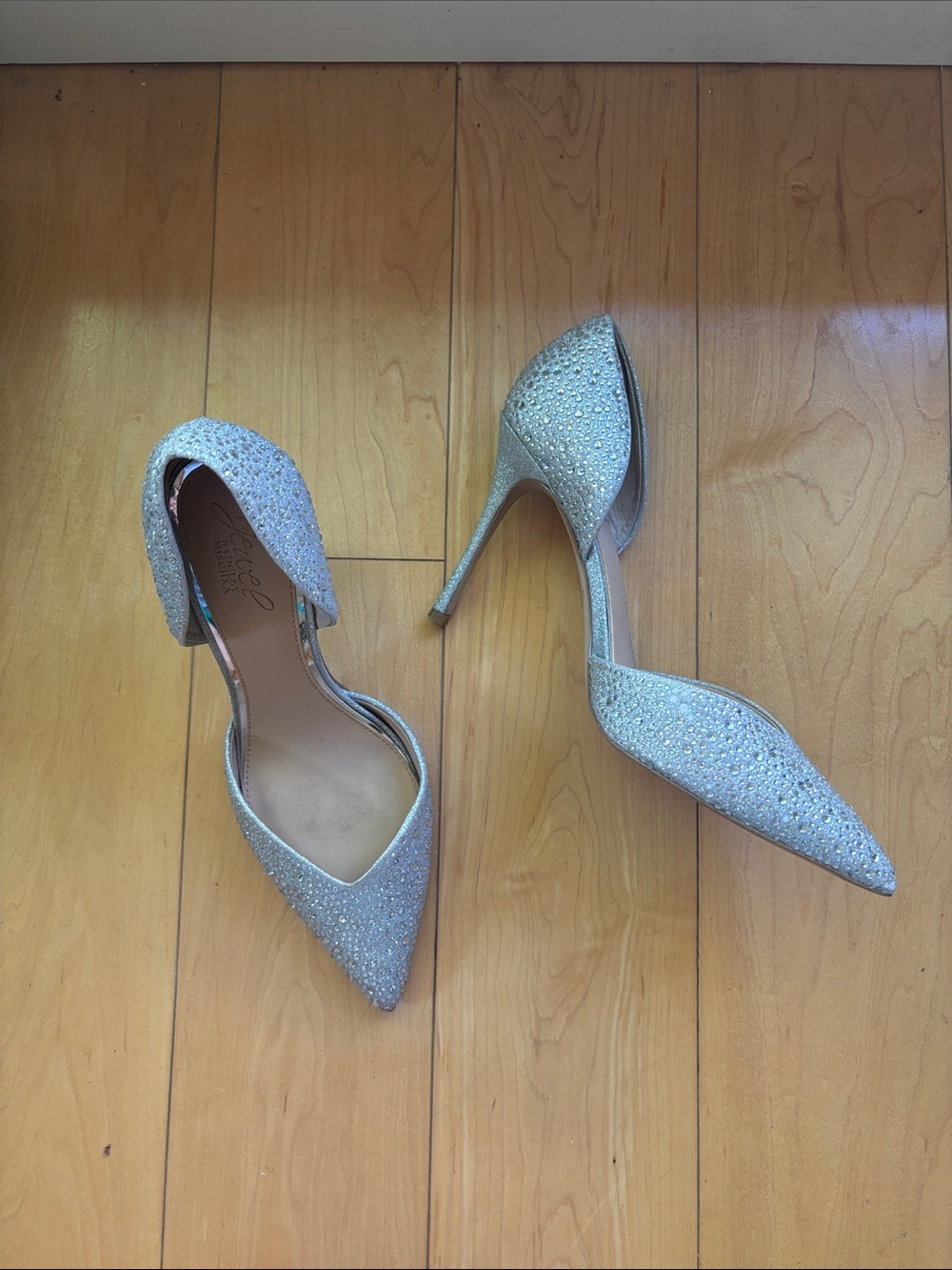 Jewel Badgley Mischka Silver Crystal D'Orsay Pointed-Toe Heels